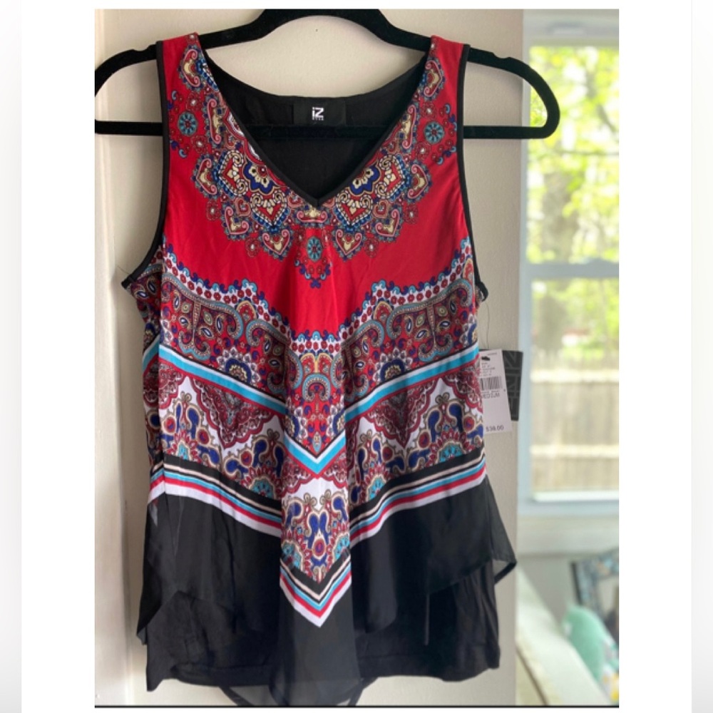 IZ Byer Flowy Paisley Top